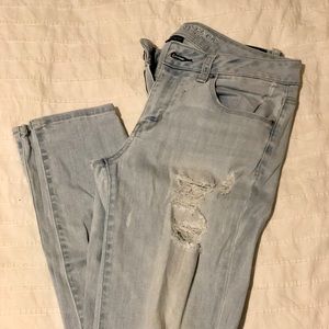 American Eagle light wash ripped denim
